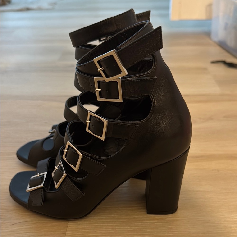 Saint Laurent Gladiator Sandal heels - Picture 8 of 9